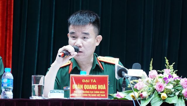 Đại tá Đoàn Quang Hòa thông tin tại cuộc họp báo.