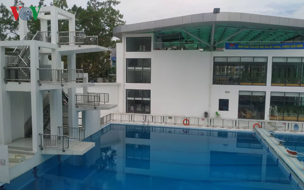 Nạn nhân tử vong tại bể dành cho người biết bơi (độ sâu khoảng 5 mét) của cung Văn hóa thiếu nhi Quảng Ninh.