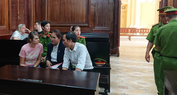 Elena tại phi&ecirc;n to&agrave; - Ảnh: Ho&agrave;ng Điệp