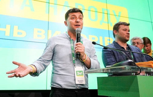 Đảng chính trị “Đầy tớ của nhân dân” do TT Ukraine Zelensky đứng đầu đã giành được số phiếu kỷ lụcĐảng chính trị “Đầy tớ của nhân dân” do TT Ukraine Zelensky đứng đầu đã giành được số phiếu kỷ lục