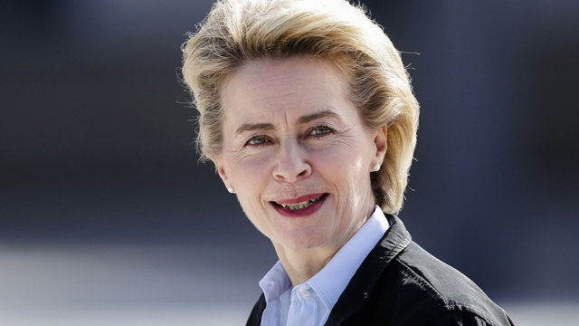 Bộ trưởng quốc phòng Đức Ursula von der Leyen. Ảnh: AP