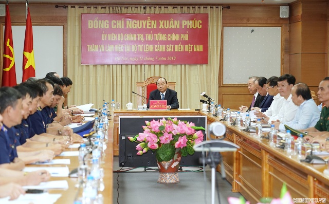 Thủ tướng Nguyễn Xuân Phúc làm việc với Bộ tư lệnh Cảnh sát biển Việt Nam.