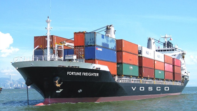 Tàu chở container của Công ty CP vận tỉa biển Việt Nam.