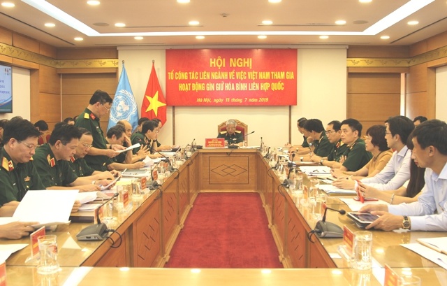 Hội nghị Tổ công tác liên ngành về việc Việt Nam tham gia hoạt động gìn giữ hòa bình Liên Hợp Quốc. Ảnh: VGP/Nhật Nam