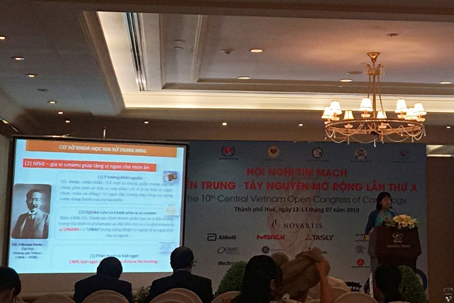 TS. BS. Trần Thị Minh Hạnh &ndash; Trưởng Khoa Dinh dưỡng v&agrave; Tiết chế, Bệnh viện Ho&agrave;n Mỹ S&agrave;i G&ograve;n tr&igrave;nh b&agrave;y tại Hội thảo