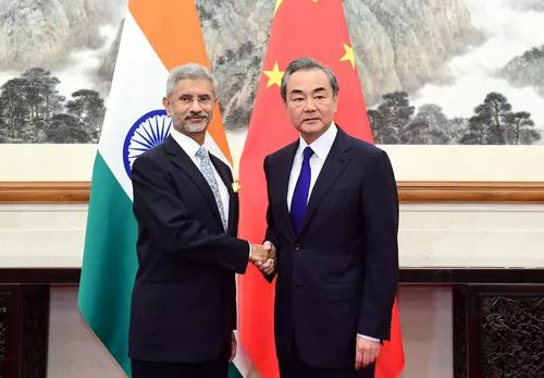 Ngoại trưởng Trung Quốc và Ấn Độ. Ảnh: Bộ Ngoại giao Trung Quốc.