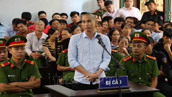 Bị cáo Đinh Công Tráng tại tòa. (Ảnh: TTXVN)