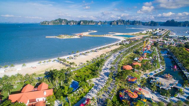Lãnh đạo tỉnh Quảng Ninh yêu cầu triển khai quy hoạch chi tiết theo nguyên tắc hạn chế tối đa đất ở đô thị, tập trung quy hoạch đất dịch vụ (khách sạn, nhà hàng, sân golf...) theo đúng định hướng.