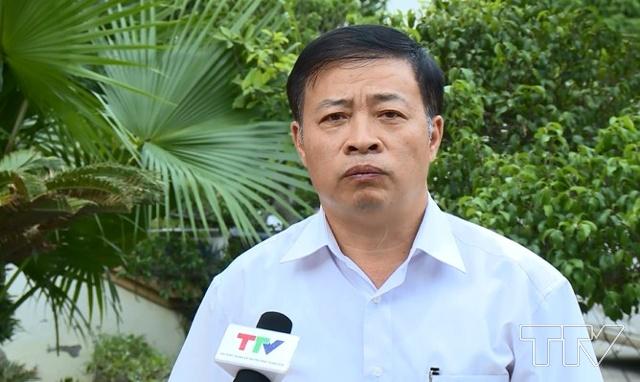 Tiến sỹ Lương Ngọc Trương - Giám đốc Trung tâm Kiểm soát bệnh tât tỉnh: Ngành y tế đã triển khai nhiều giải pháp chủ động nhưng để phòng chống sốt xuất huyết hiệu quả nhất thì mỗi người dân phải tự ý thức trong việc vệ sinh môi trường, phát quang bụi rậm, không để môi trường cho muỗi trú ngụ, loại bỏ hết các dụng cụ chứa nước