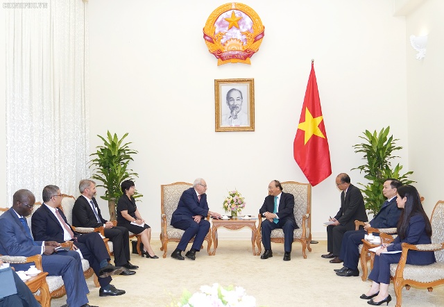 Thủ tướng Chính phủ Nguyễn Xuân Phúc tiếp ông Philippe Le Houérou, Tổng Giám đốc Tổ chức Tài chính Quốc tế (IFC) – thành viên Nhóm Ngân hàng Thế giới (WB).