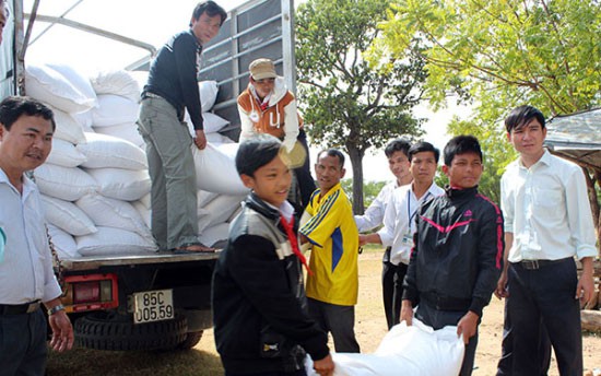 Chính phủ hỗ trợ gạo cho 6 tỉnh dịp Tết Canh Tý 2020.