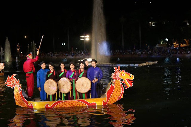 Hát quan họ trên thuyền