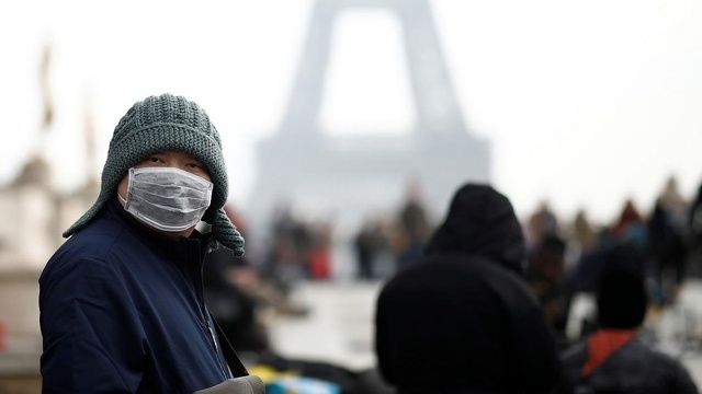 Châu Âu đã xuất hiện trường hợp đầu tiên lây nhiễm virus viêm phổi Vũ Hán Corona từ người sang người. Ảnh minh họa: France 24