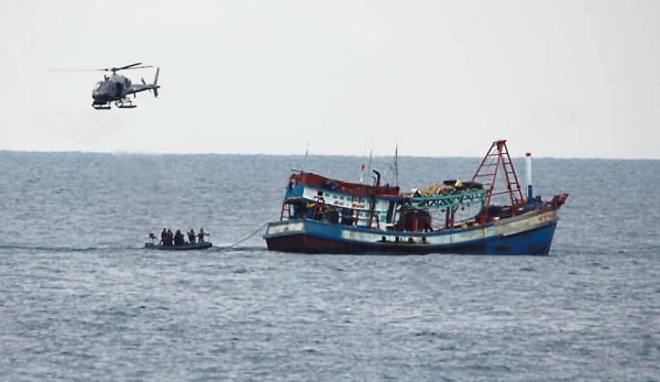 Thái Lan cách ly 21 ngư dân Việt Nam để đề phòng Covid-19. Ảnh minh họa: The Star Online