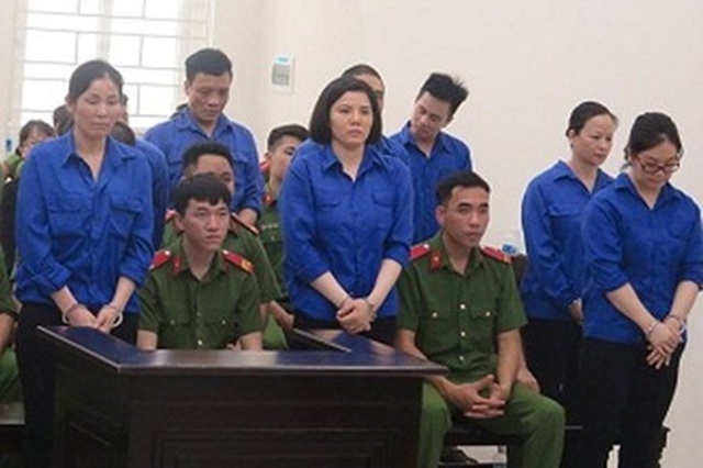 Các bị cáo tại phiên tòa sơ thẩm.