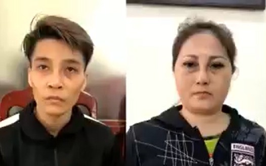 Đỗ Kh&aacute;nh Ly (tr&aacute;i) v&agrave; chị họ Nguyễn Thị Th&uacute;y Ng&agrave;