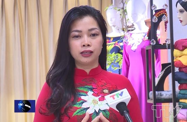                 Chị Nguyễn Thị Hương Ly- Nhà thiết kế áo dài Hương Ly, Phố Lê Hoàn, thành phố Thanh Hóa.  (6925: 3’03-3’24: Mặc áo dài đẹp không phải là  hình thể mà quan trọng là thần thái, bạn cảm thấy tự hào, yêu mến chiếc áo đài dân tộc, đó là nét đẹp lớn nhất &quot;