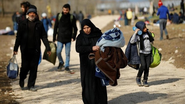 Người di cư tại khu vực biên giới Thổ Nhĩ Kỳ-Hy Lạp. Ảnh: Reuters