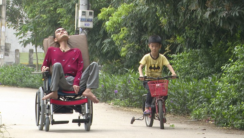 Tĩnh luôn giữ niềm lạc quan vào cuộc sống.