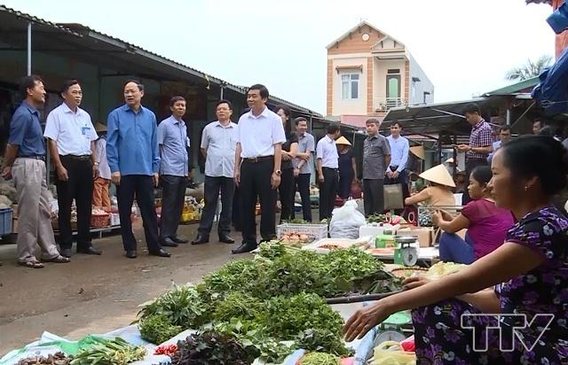 Ban Pháp chế HĐND tỉnh giám sát việc chấp hành các quy định của pháp luật trong lĩnh vực an toàn thực phẩm huyện Thọ Xuân