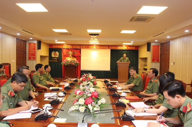 Thiếu tướng Nguyễn Hải Trung phát biểu tại buổi lễ. 