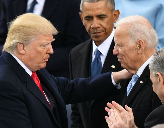 Ông Trump liên tục bị ông Biden dẫn trước trong các cuộc thăm dò dư luận. (Ảnh: Reuters)