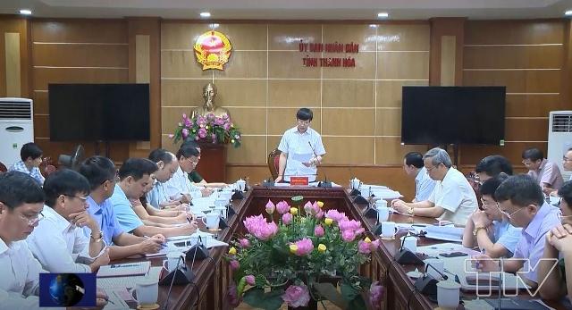 đồng chí Nguyễn Đình Xứng, Phó Bí thư Tỉnh ủy, Chủ tịch UBND tỉnh phát biểu tại hội nghị