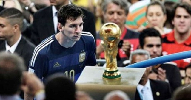 World Cup là giải đấu được mong đợi nhất trong lịch sử bóng đá quốc tế. Nếu bạn muốn thấy Messi chơi tại giải đấu thế giới vô địch và cảm nhận niềm háo hức của fan hâm mộ bóng đá trên toàn thế giới, hãy đừng bỏ lỡ những hình ảnh liên quan!