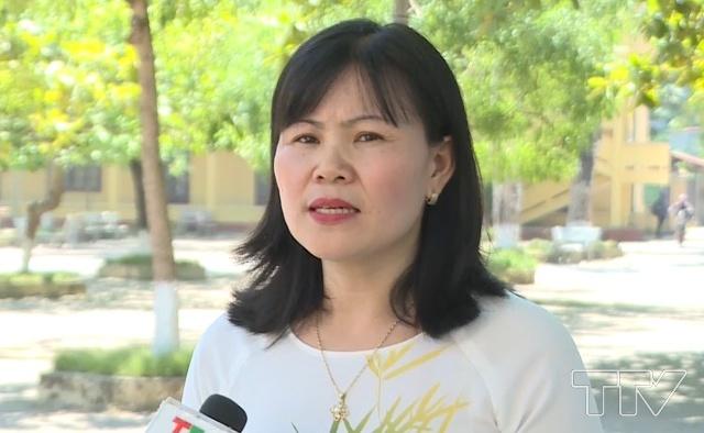 Cô giáo Nguyễn Thị Hương-Giáo viên trường THPT Lê Văn Hưu, huyện Thiệu Hóa, tỉnh Thanh Hóa: Với tư cách là một Đảng viên, là một giáo viên dạy bộ môn thì thấm nhuần lời dạy của Bác đấy là có một thầy giáo tốt thì chúng ta có cả một thế hệ tốt, cho nên tôi luôn nêu cao cái tính gương mẫu, tiền phong của Đảng viên, cũng như cái tính gương mẫu của giáo viên thì tôi luôn luôn là nỗ lực, cố gắng tự học tự rèn luyện để nâng cao trình độ chuyên môn nghiệp vụ