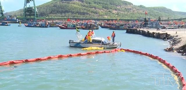 Diễn tập ứng phó sự cố tràn dầu tại cảng Quốc tế Nghi Sơn