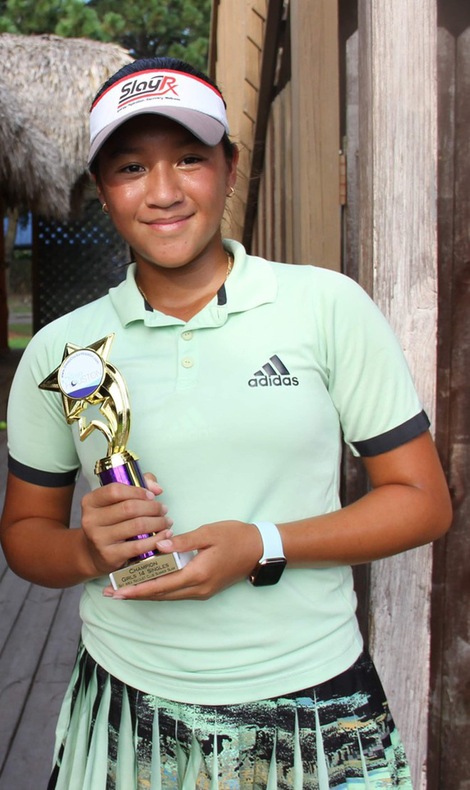 Ngọc Nhi v&ocirc; địch đơn nữ U14 Giải Sleep Houston Summer Junior & Adult Open 2020 Ảnh: FBNV