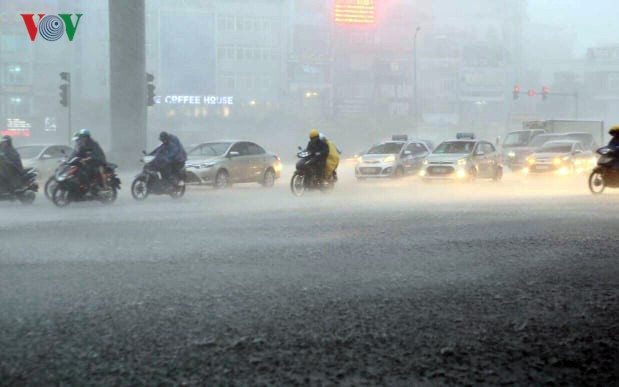 Hà Nội có mưa rào và dông từ nay đến cuối tuần.