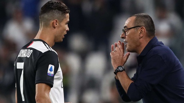 C.Ronaldo đóng vai trò quan trọng trong vụ HLV Sarri bị sa thải