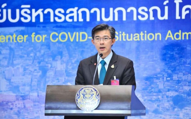 Người phát ngôn CCSA Taweesilp Visanuyothin thông báo cho phép du khách chữa bệnh nhập cảnh Thái Lan. (Ảnh: Bangkok Post)