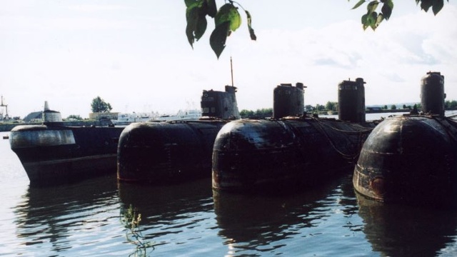 Tàu ngầm hạt nhân của Nga tại căn cứ hải quân tháng 7/2000. Ảnh: Getty Images