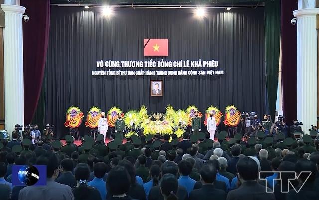 Lễ viếng nguyên Tổng Bí thư Lê Khả Phiêu tại hội Hội trường 25B, đường Quang Trung, Thành phố Thanh Hóa.