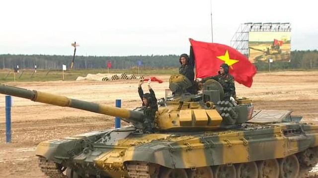 Đội tăng Việt Nam 2 giành chiến thắng thuyết phục tại vòng loại Tank Biathlon.