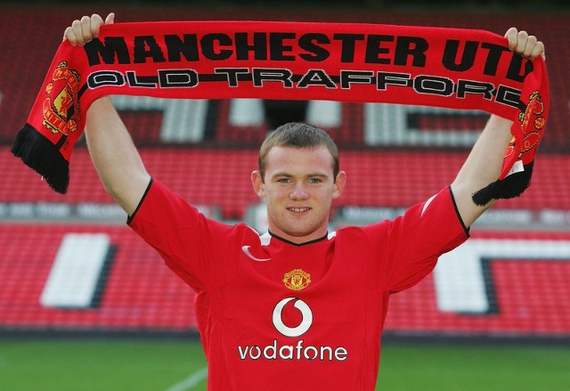 Rooney ng&agrave;y ra mắt MU 16 năm trước. (Ảnh: Getty). 