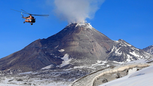 Hình ảnh núi lửa Bezymianny.