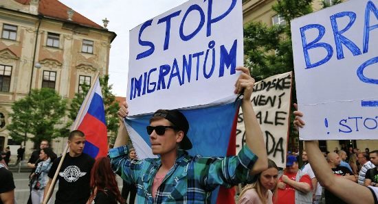 Một cuộc biểu tình phản đối chính sách tiếp nhận người di cư của EU tại Séc.