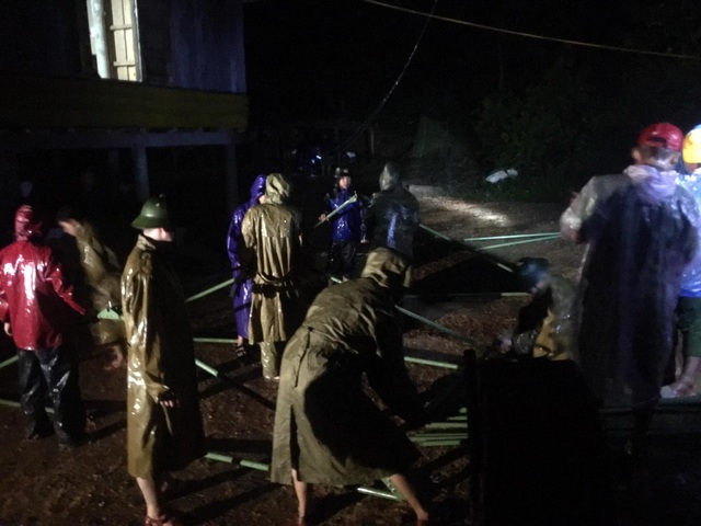Lực lượng chức năng nỗ lực tìm kiếm 8 nạn nhân còn lại vụ ở núi ở Đoàn kinh tế quốc phòng 337 tại Hướng Hoá, Quảng Trị