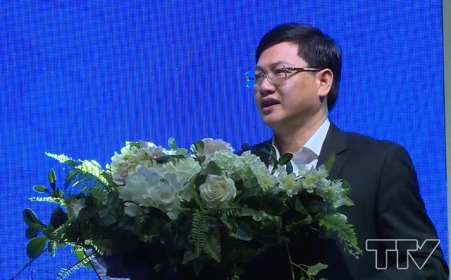 Phó Chủ tịch UBND tỉnh Mai Xuân Liêm phát biểu tại hội nghị.