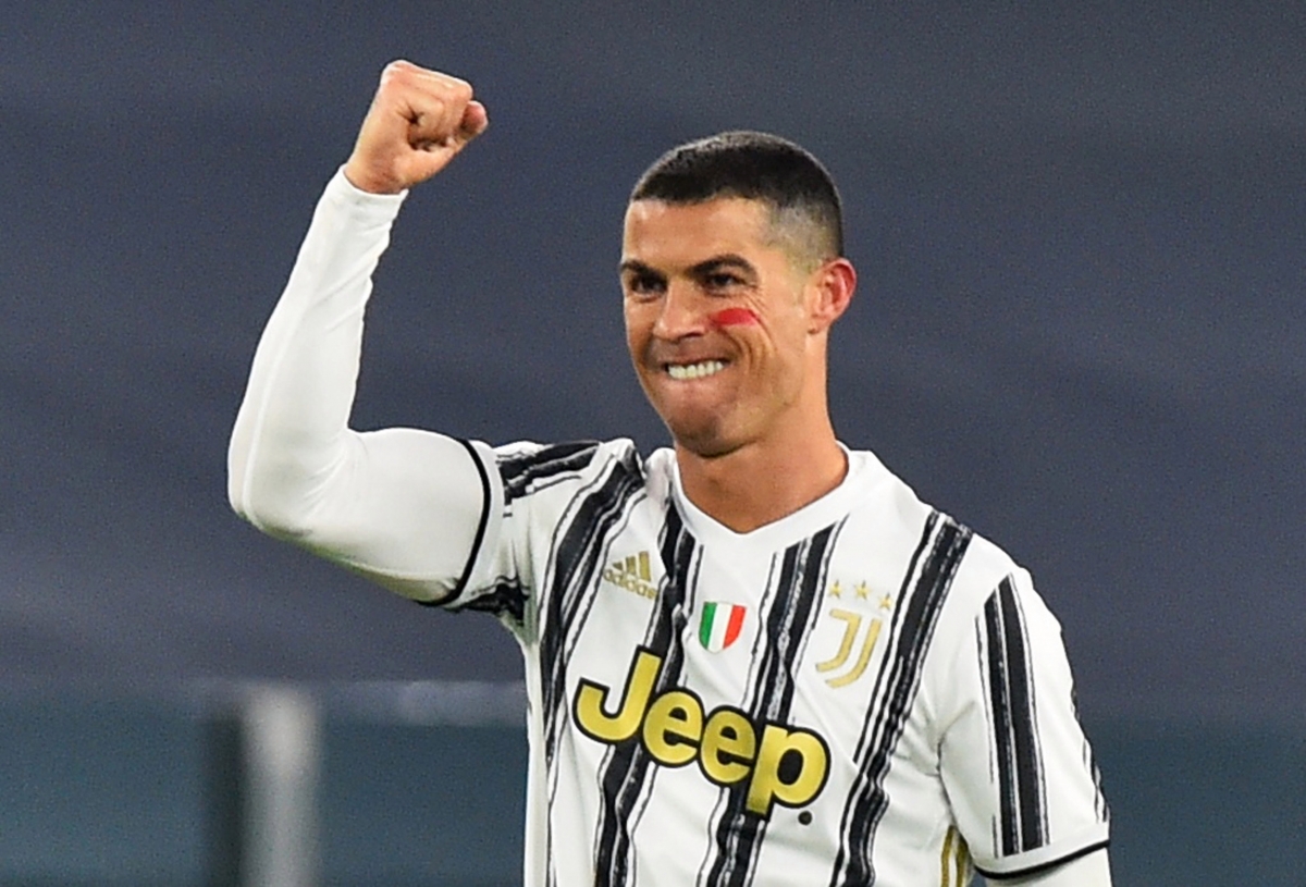 Cristiano Ronaldo giành giải Bàn chân vàng 2020. (Ảnh: Getty)