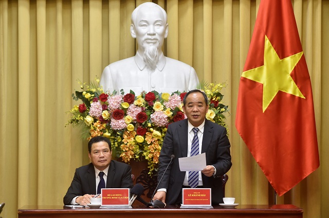 Phó Chủ nhiệm Văn phòng Chủ tịch nước Lê Khánh Hải công bố Pháp lệnh Ưu đãi người có công với cách mạng. Ảnh: VGP/Nhật Bắc