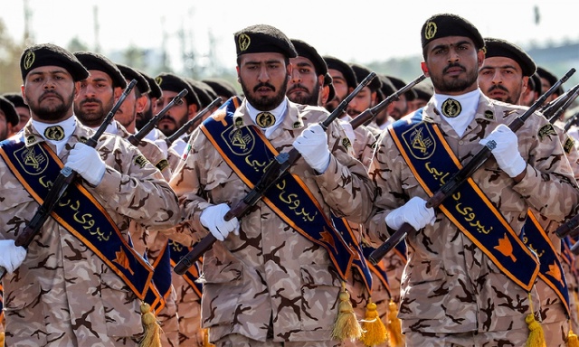Binh sĩ Vệ binh Cách mạng hồi giáo Iran trong lễ duyệt binh tại thủ đô Tehran, tháng 9/2018. Ảnh minh họa: AFP.