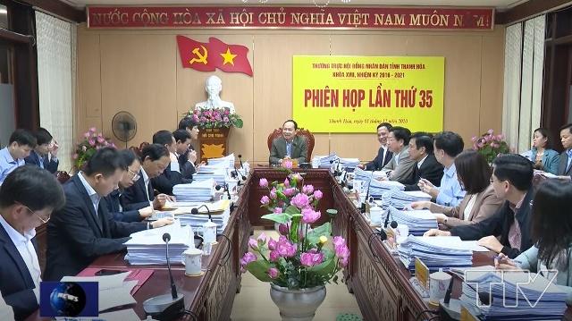 Đồng chí Trịnh Văn Chiến, Ủy viên Trung ương Đảng, Chủ tịch HĐND tỉnh phát biểu tại phiên họp