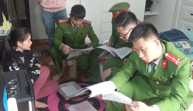 Lực lượng Công an khám xét nơi ở của Lê Quang Cường.
