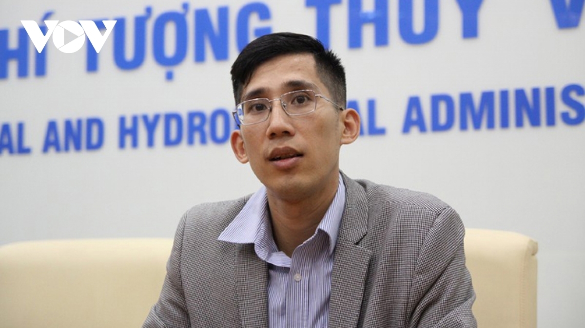 Ông Trần Quang Năng, Trưởng phòng Dự báo thời tiết, Trung tâm khí tượng Thủy văn Quốc gia