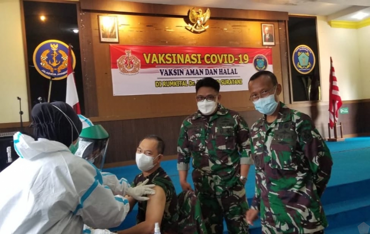Indonesia tiêm chủng vaccine Covid-19 cho sĩ quan quân đội (Nguồn : tni.mil.id)