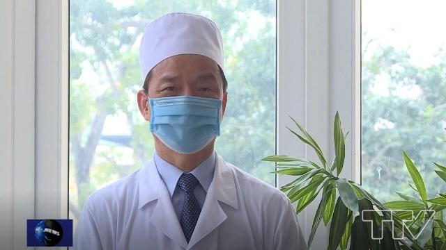 Thầy thuốc Ưu tú, Bác sỹ CKII Lê Văn Sỹ - Giám đốc Bệnh viện Đa khoa tỉnh Thanh Hóa: Những trường hợp chỉ định điều trị nội trú phải đảm bảo các tiêu chí do Bộ Y tế quy định. Bệnh viện đã quán triệt đến các bác sỹ phải nâng cao vai trò trách nhiệm, chỉ định nhập viện hợp lý. Ngoài ra, những bệnh nhân đang điều trị nội trú tại các cơ sở y tế tuyến huyện khi chuyển tuyến tỉnhthì vẫn phải chuyển viện.